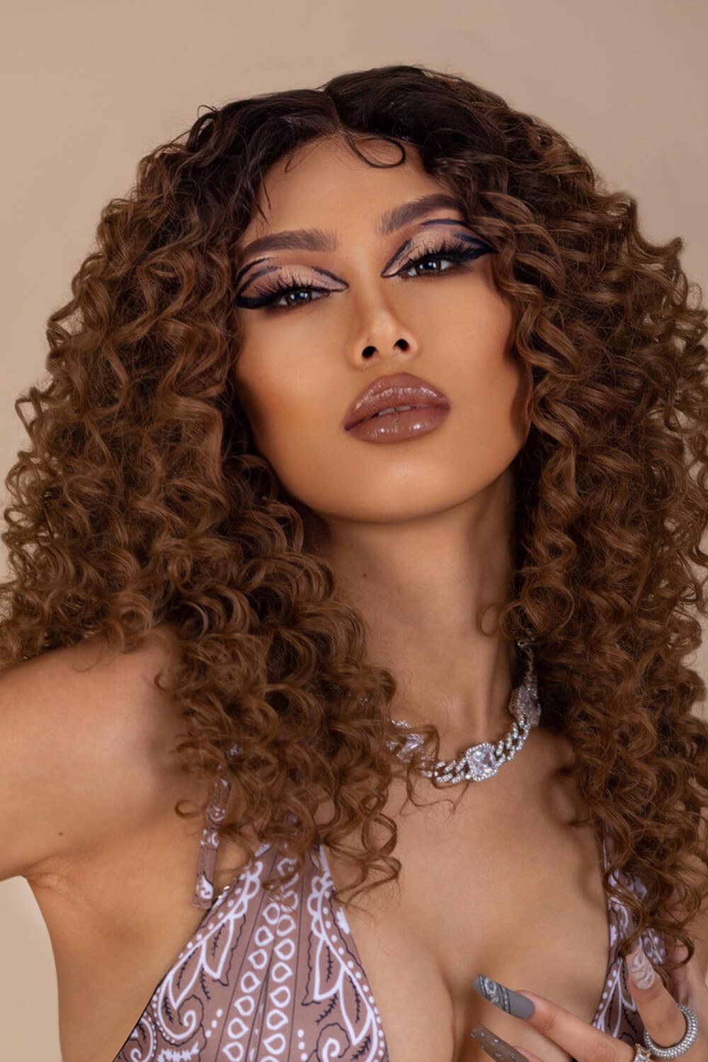 13*2‘’ Lace Front Wigs Synthetic Long Curly 22'' 150% Density